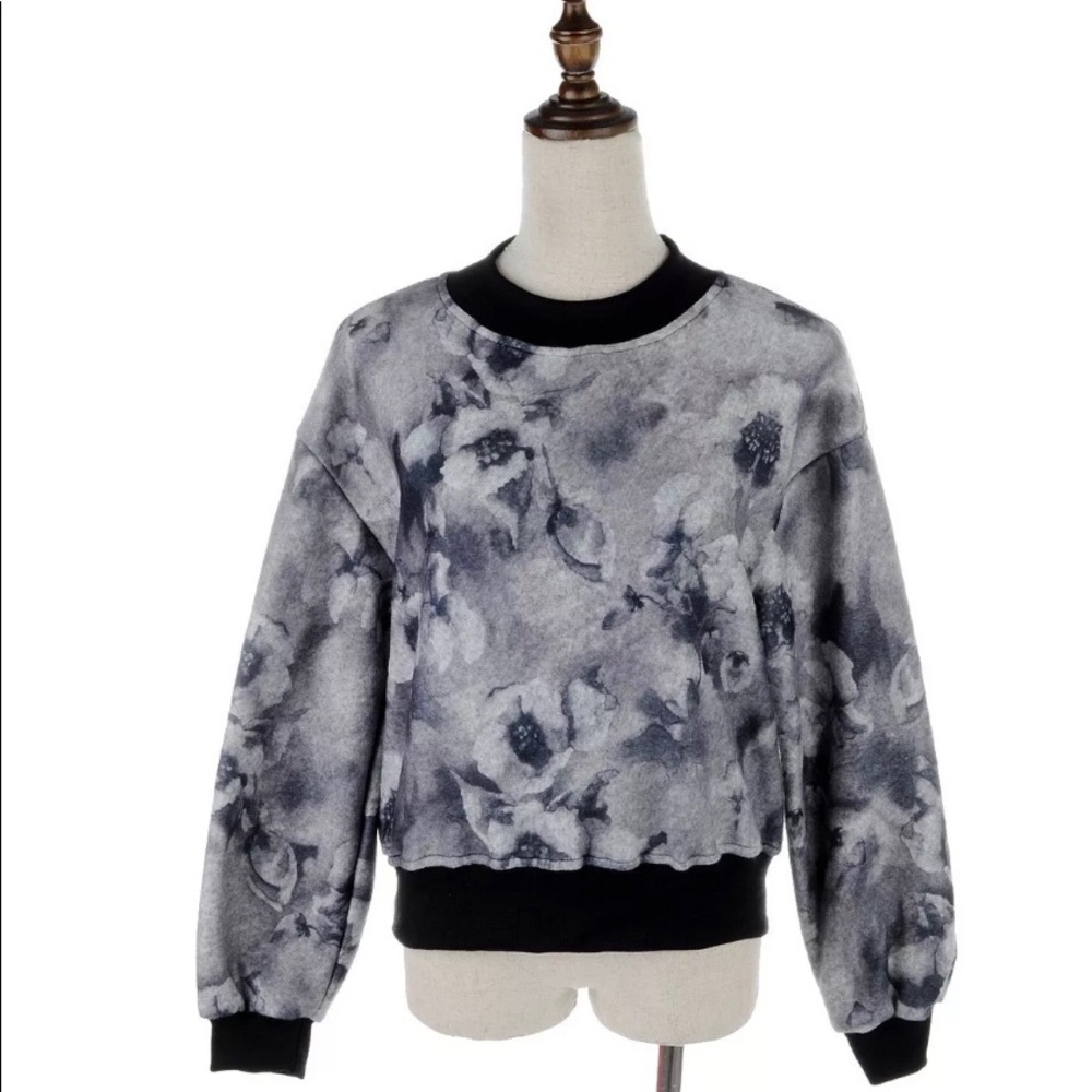 Women’s black and grey sweatshirt